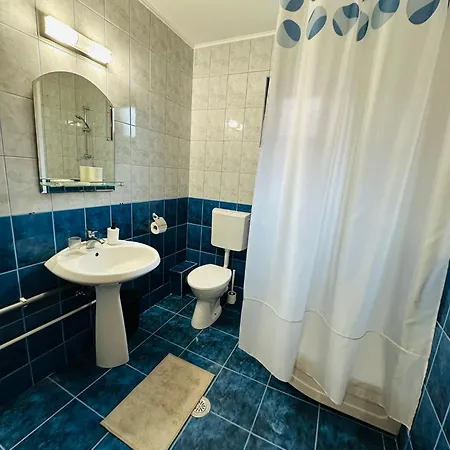 Serenity And 아파트 *