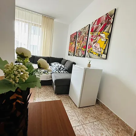 아파트 Serenity And