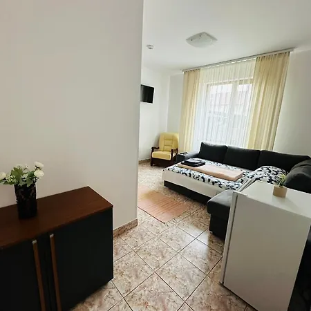 Serenity And 아파트