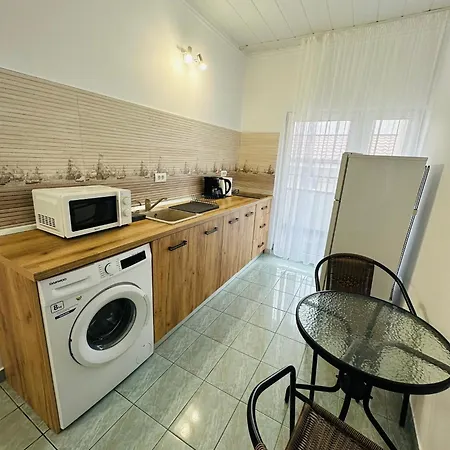 Serenity And 아파트