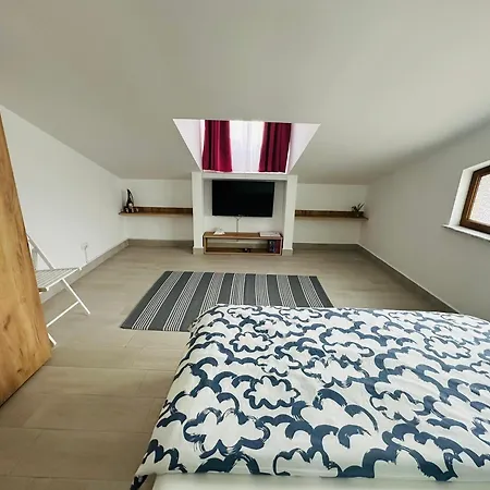 Serenity And 아파트