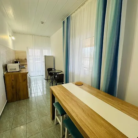 아파트 Serenity And *