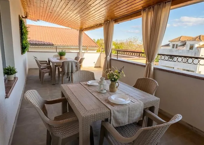 Serenity And 아파트 *