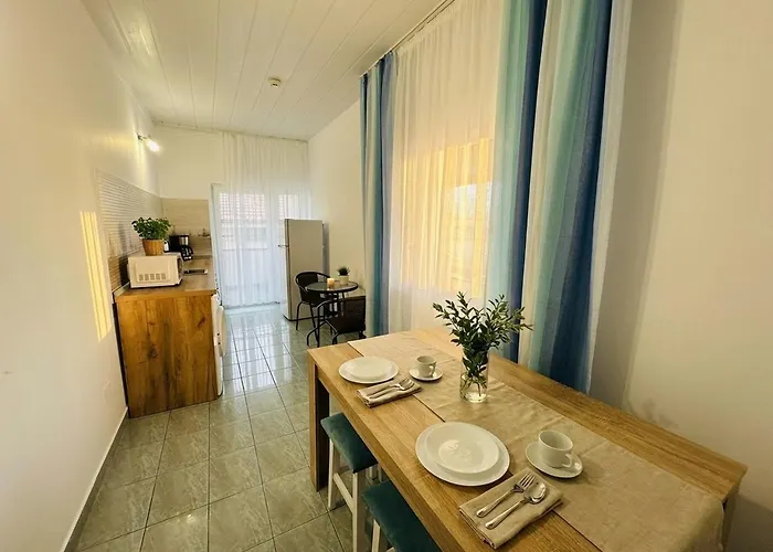 Serenity And 아파트 *