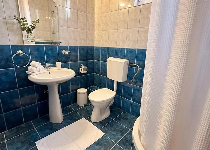 아파트 Serenity And *