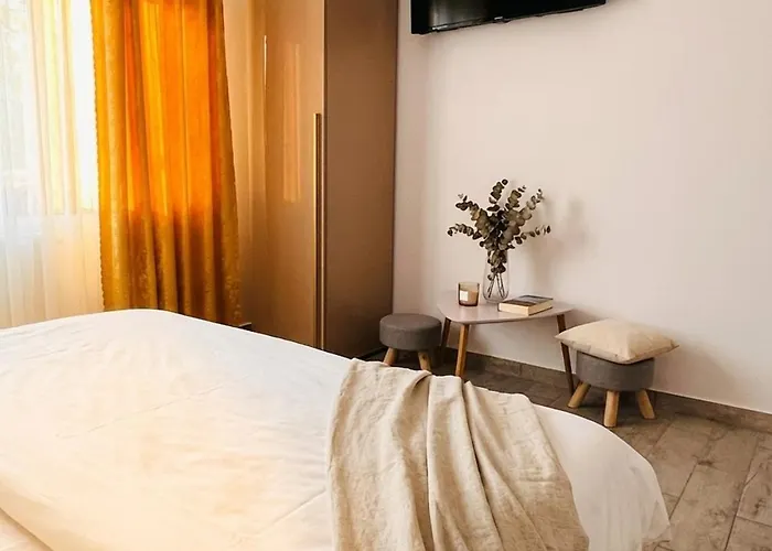 Serenity And 아파트